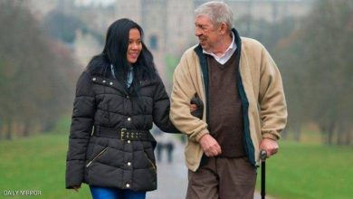 تزوج 8 مرات ثم "خشي" الارتباط بامرأة تصغره بـ40 عاما تزوج 8 مرات ثم "خشي" الارتباط بامرأة تصغره بـ40 عاما