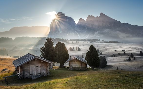 جبال الدولميت: أجمل بقعة طبيعية في إيطاليا جبال الدولميت: أجمل بقعة طبيعية في إيطاليا