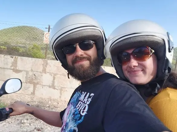 حادث خطوبة شرطي بريطاني: ذهب لإحضار خاتم الخطوبة فتعرض لحادث خطير حادث خطوبة شرطي بريطاني: ذهب لإحضار خاتم الخطوبة فتعرض لحادث خطير