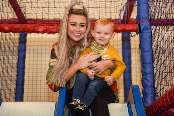 تخسر 25 كغ لتساعد طفلها المعاق تخسر 25 كغ لتساعد طفلها المعاق