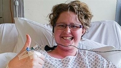 تحصل على لسان جديد بعد مرضها بالسرطان تحصل على لسان جديد بعد مرضها بالسرطان