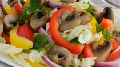 سلطة الملفوف بالفطر والفلفل الملون للرجيم سلطة الملفوف بالفطر والفلفل الملون للرجيم