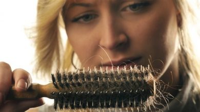 لهذا السبب يتساقط شعرك في الشتاء لهذا السبب يتساقط شعرك في الشتاء