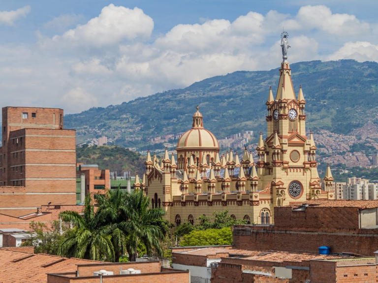 أفضل الوجهات السياحية لأصحاب الميزانية المحدودة أفضل الوجهات السياحية لأصحاب الميزانية المحدودة