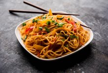 طريقة تحضير النودلز بالخضروات الصينية طريقة تحضير النودلز بالخضروات الصينية