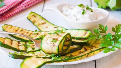 شرائح الكوسا المتبلة.. جربيها شرائح الكوسا المتبلة.. جربيها