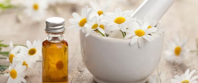 3 خلطات طبيعية لتطويل الأظافر بسرعة 3 خلطات طبيعية لتطويل الأظافر بسرعة