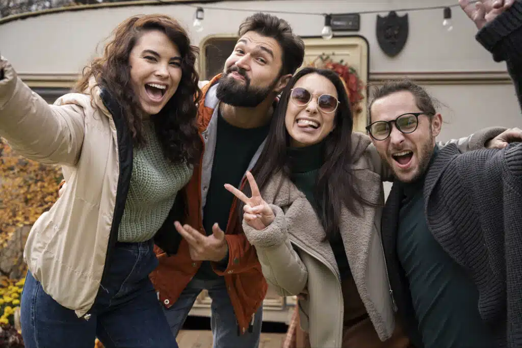 مقولات وإقتباسات عن الصداقة مقولات وإقتباسات عن الصداقة