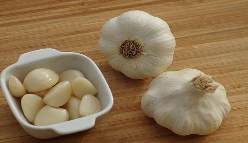 تعرف معنا على فوائد الثوم للجسم والبشرة والشعر تعرف معنا على فوائد الثوم للجسم والبشرة والشعر