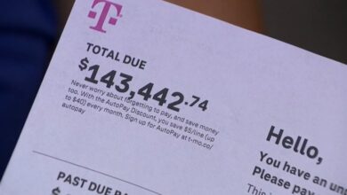 "صدمة العمر": زوجان أمريكيان يتلقيان فاتورة هاتف بقيمة 143 ألف دولار "صدمة العمر": زوجان أمريكيان يتلقيان فاتورة هاتف بقيمة 143 ألف دولار