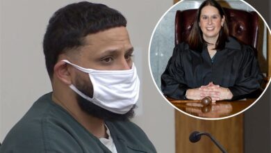 يتزوج قبل دقائق من دخوله السجن: قصة حب تتحدى القضبان يتزوج قبل دقائق من دخوله السجن: قصة حب تتحدى القضبان