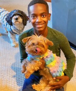 جونا لارسون يحول شغفه بالكروشيه إلى نجاح تجاري ملهم جونا لارسون يحول شغفه بالكروشيه إلى نجاح تجاري ملهم